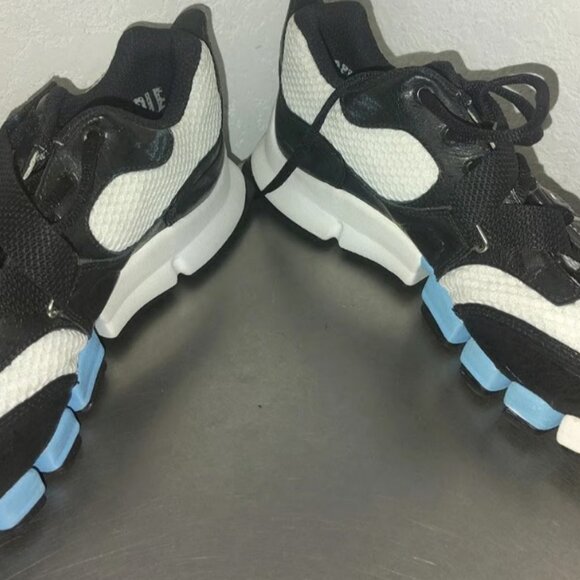 ADIDAS adiPRENE Tennis Shoes Size 5.5 Youth/ Women's Runs Larger Than Size SAMPL - Picture 2 of 9